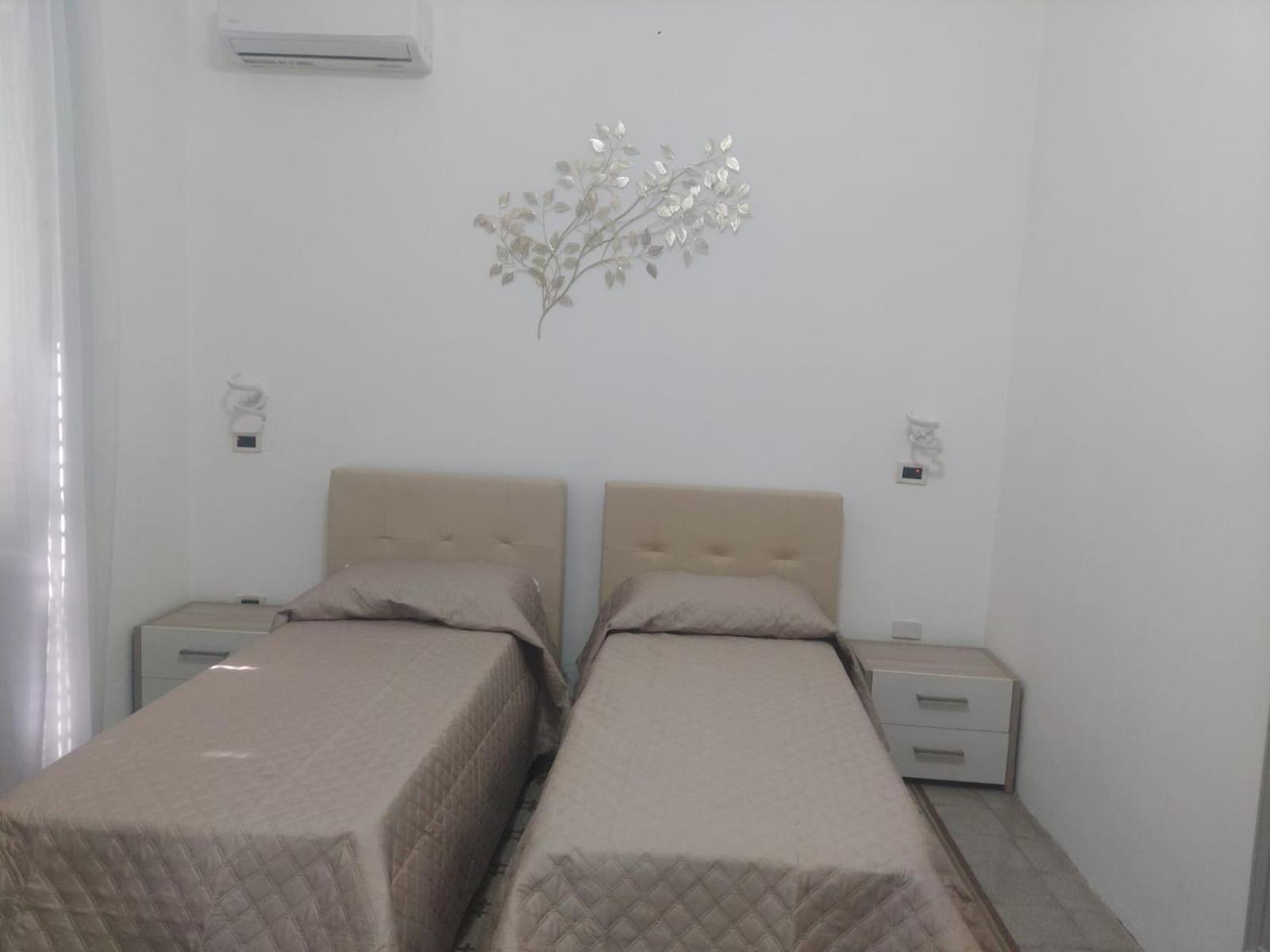 Guest House Lamphotel Militello Palermo Zewnętrze zdjęcie