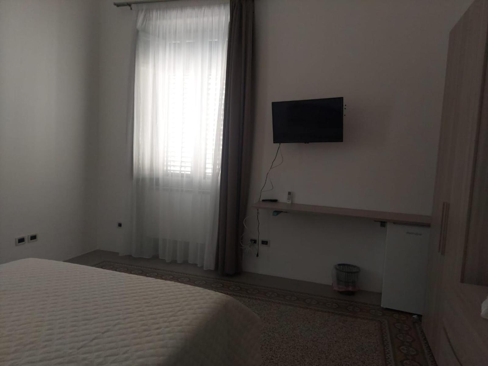Guest House Lamphotel Militello Palermo Zewnętrze zdjęcie
