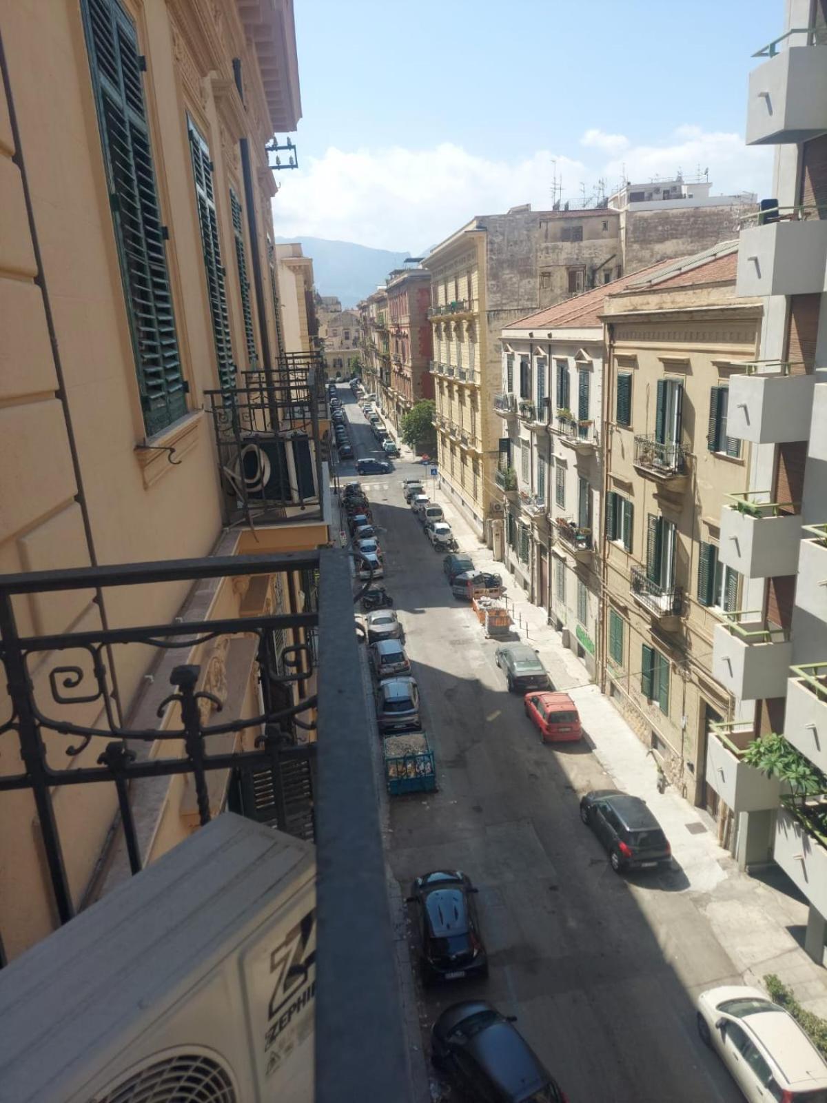 Guest House Lamphotel Militello Palermo Zewnętrze zdjęcie